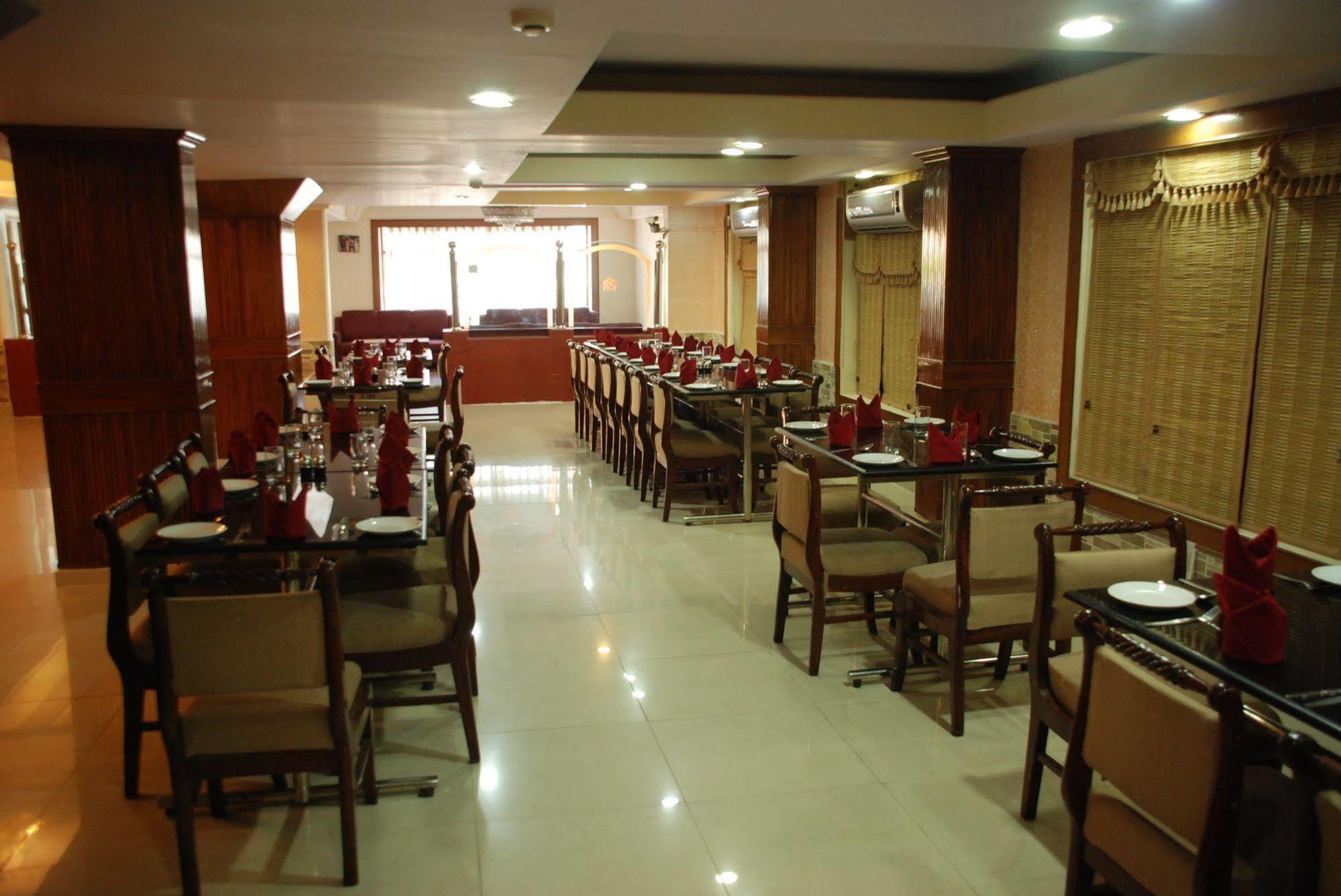 Hotel Ganga Ratan Агра Екстер'єр фото
